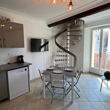 Duplex Vieille Apartment