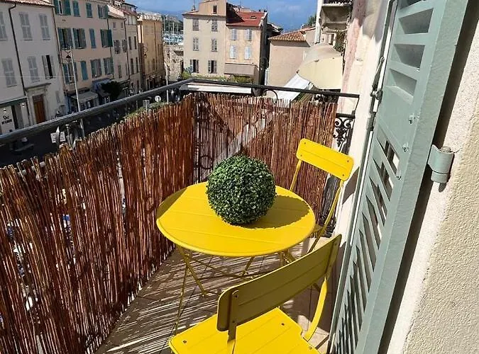 公寓 Duplex Vieille 昂蒂布